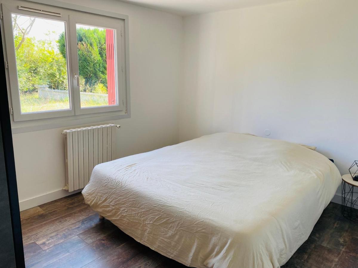 Appartement T3 Independant, Calme A Устариц Екстериор снимка