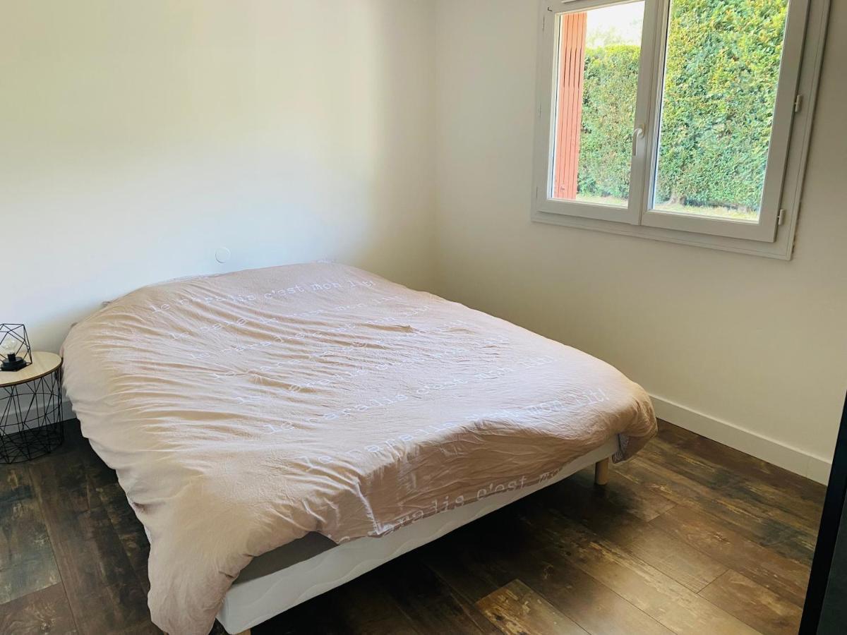 Appartement T3 Independant, Calme A Устариц Екстериор снимка